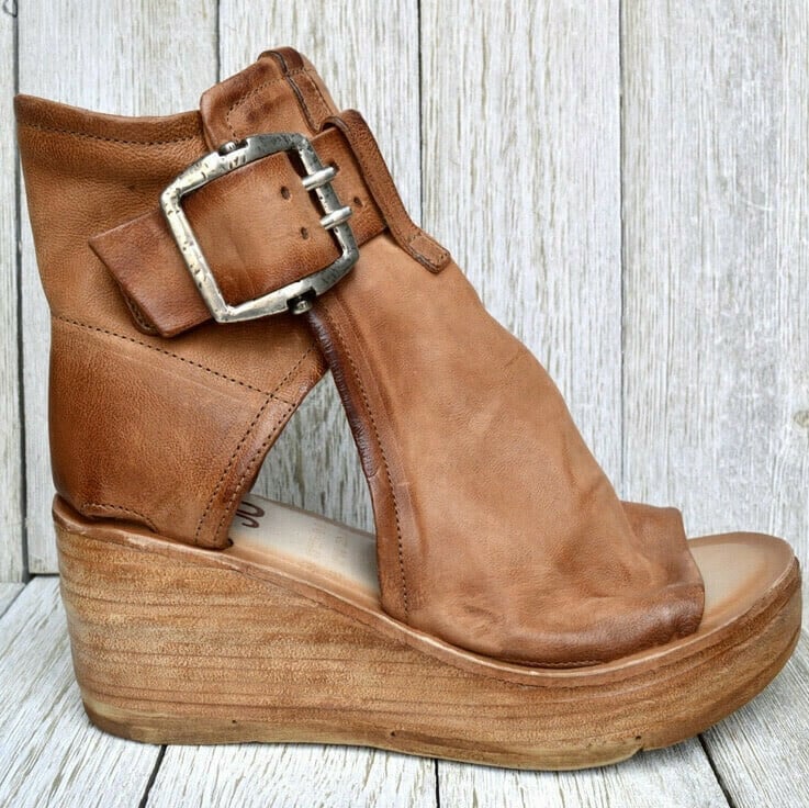 Yvette | Wedge Sandals with Buckle in Boho Style