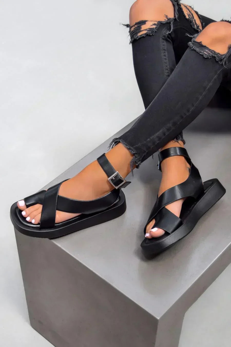Gwendolyn | Women's Platform Flat Buckle Sandals