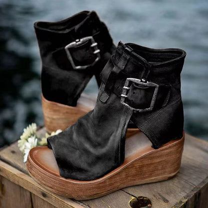 Yvette | Wedge Sandals with Buckle in Boho Style