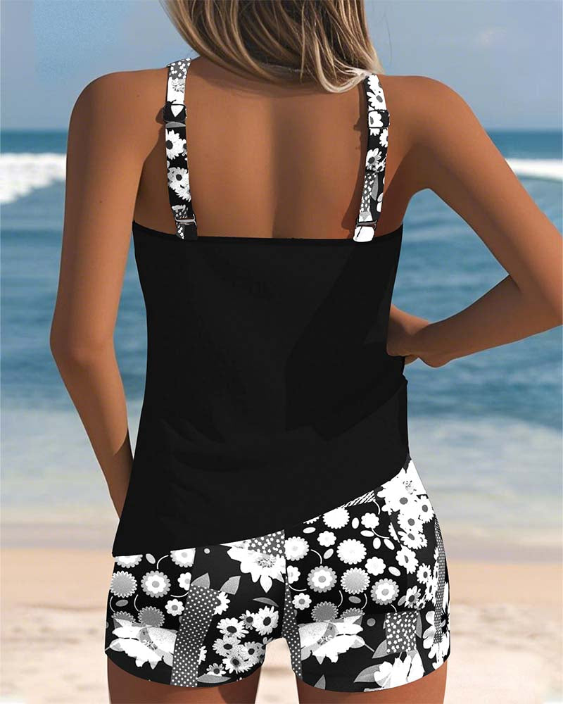 Lily | Two-Piece Swimsuit with Comfortable Fit and Floral Beach Style