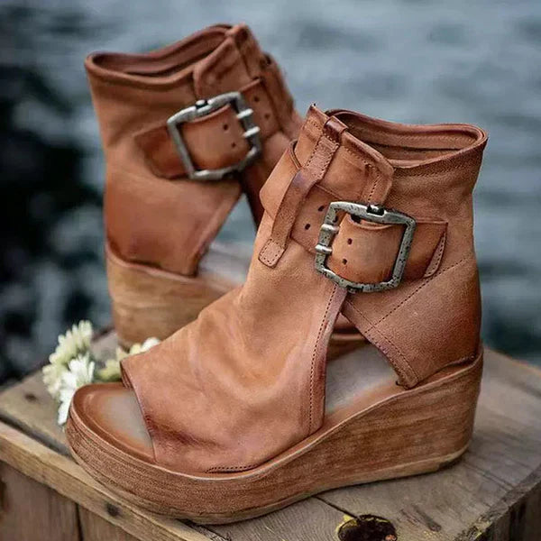 Yvette | Wedge Sandals with Buckle in Boho Style