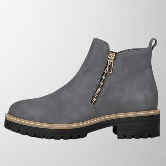 Ingeborg™ | Women's shoe with round toe and side zip fastening