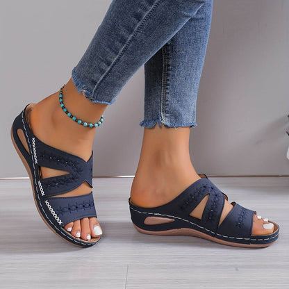 Uma | Slip-Resistant Orthopedic Sandals
