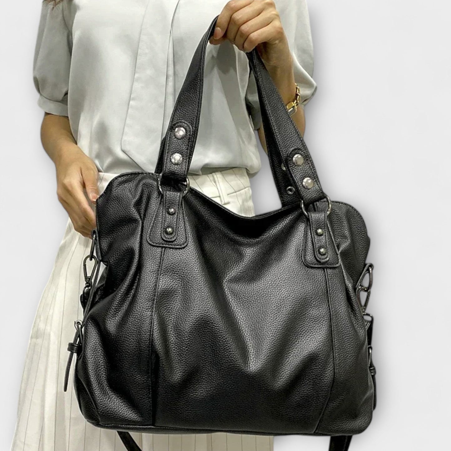 Jocelyn | Shoulder Bag with Sleek Design