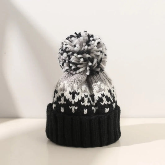 Kaitlyn2™ | Cosy Snowflake Pom Beanie