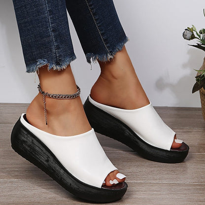 Leonora | Women's Cushioned Buckle Sandals