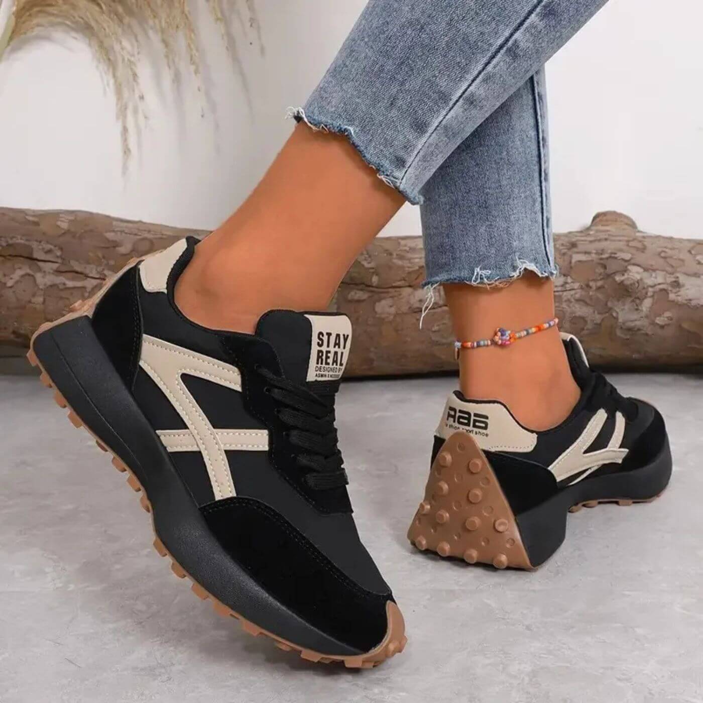 June | Slip-Resistant Orthopedic Sneakers