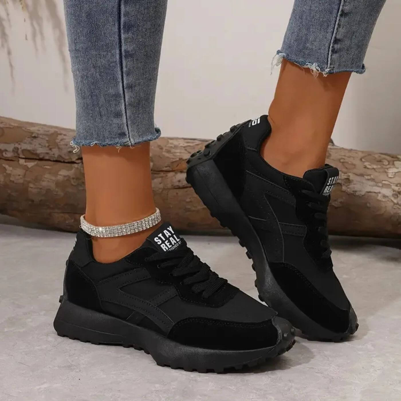 June | Slip-Resistant Orthopedic Sneakers