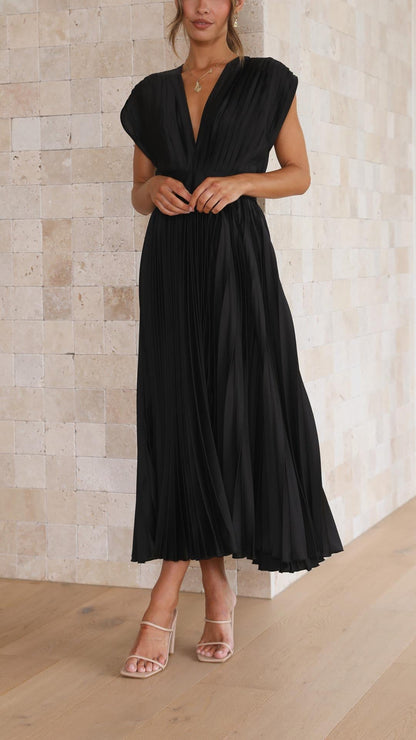 Caitlin | Elegant Pleated Maxi Dress