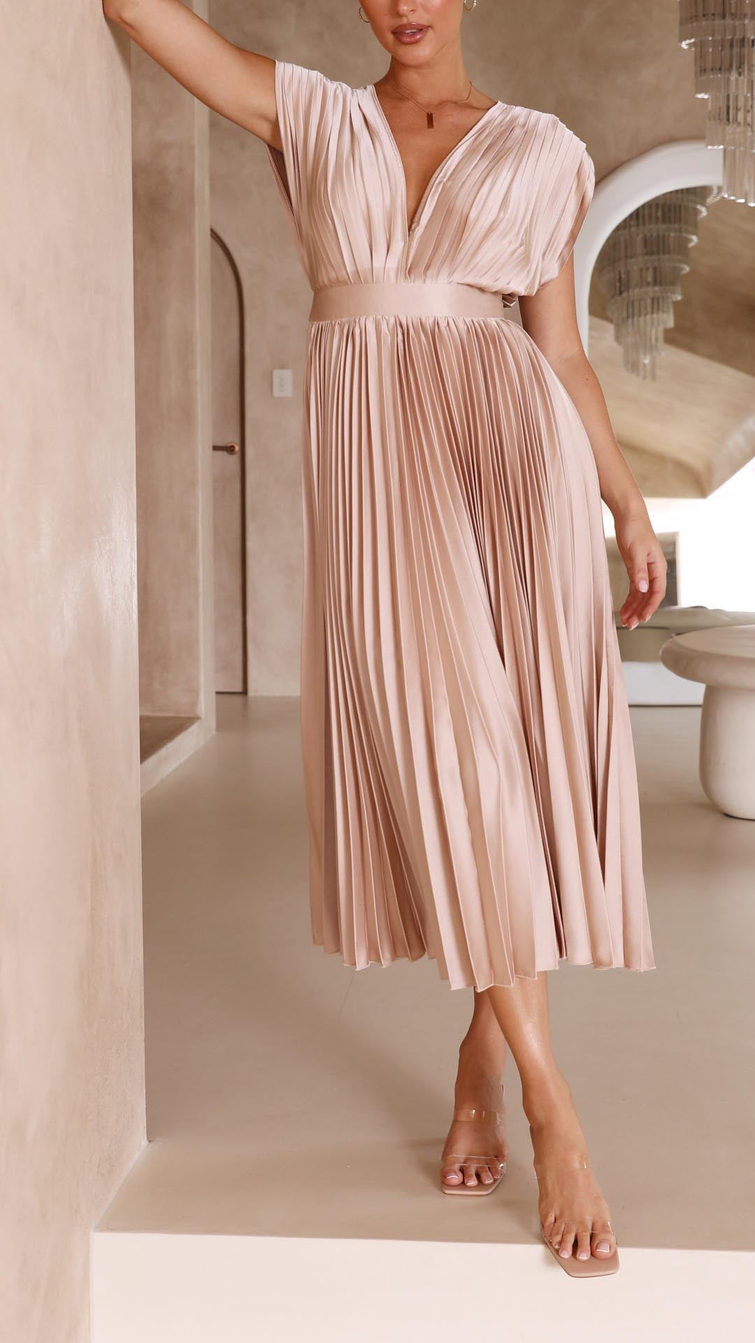 Caitlin | Elegant Pleated Maxi Dress