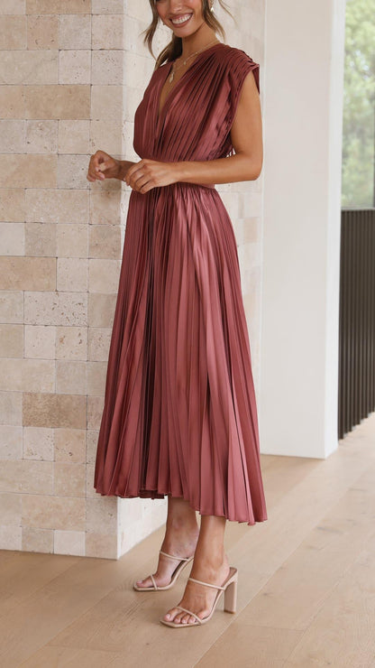 Caitlin | Elegant Pleated Maxi Dress