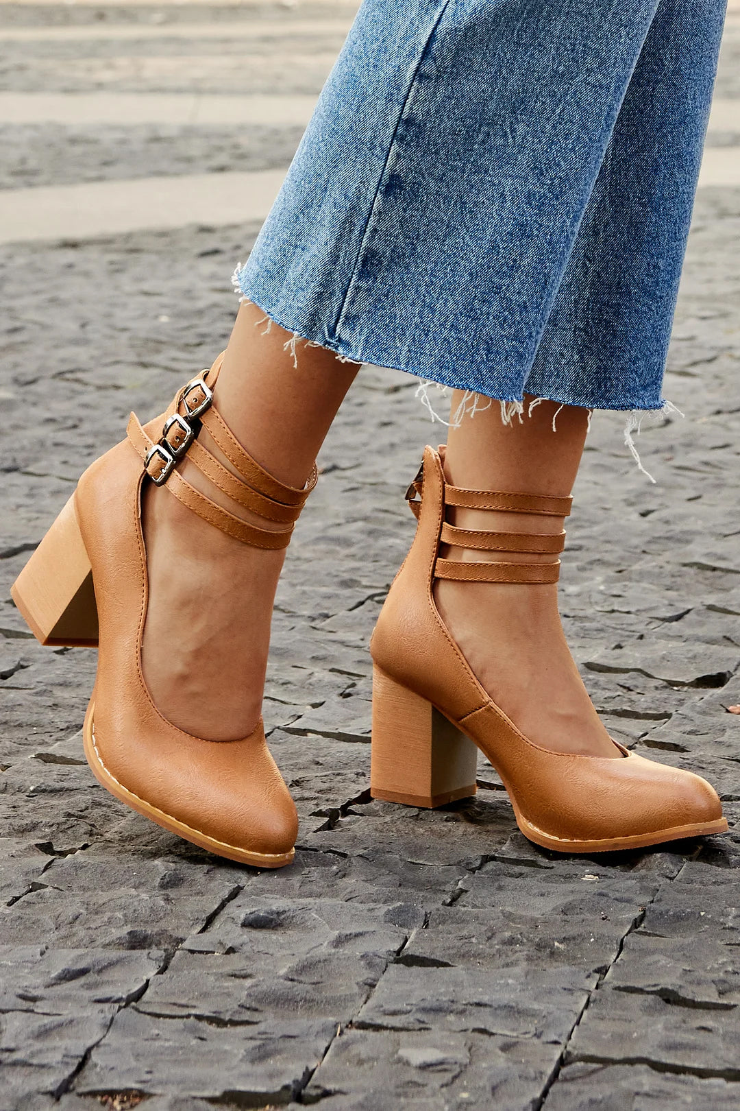 Harriet | Smooth Sandals with Ankle Strap and Thick Heel