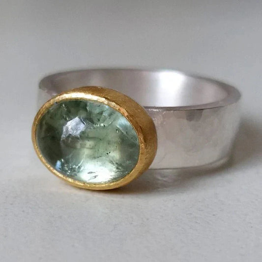 Nicolina | Vintage Rounded Stone Ring