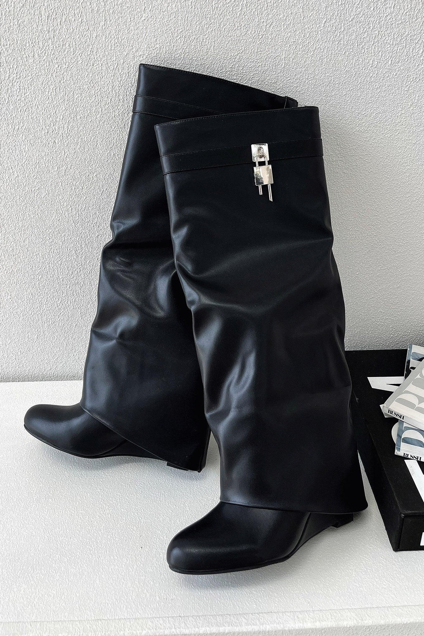 Peta | Women's Black Knee-High Boots