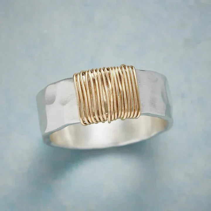Sierra | Vintage Gold Thread Ring